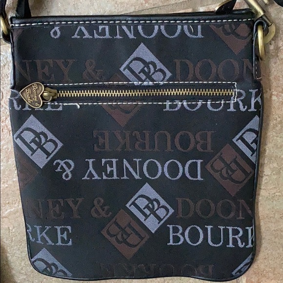 Dooney and Burke handbag - Picture 6 of 8